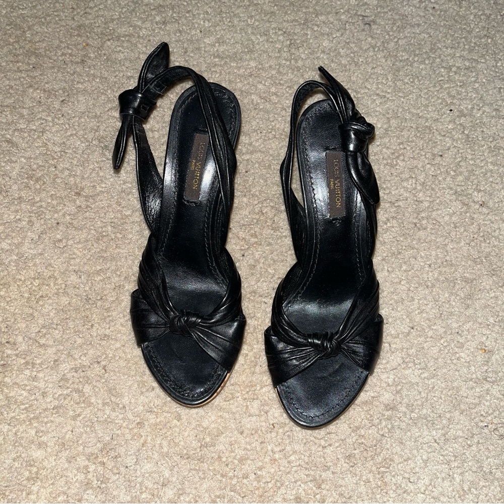 Louis Vuitton Pumps